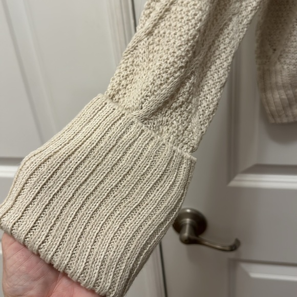 NWT Pink Rose Sweater - Small - Picture 6 of 9